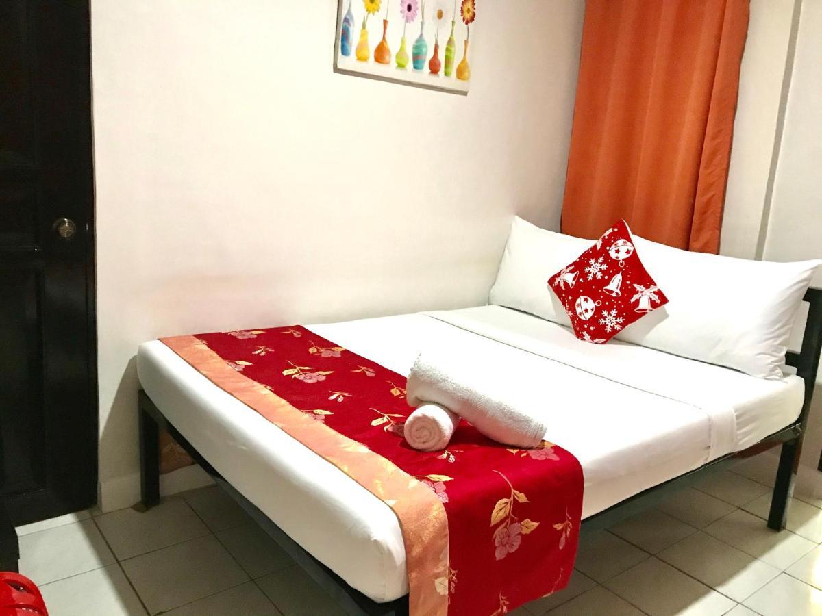 Halfway House Hostel Mactan Cebu Airport Lapu-Lapu City Exterior photo