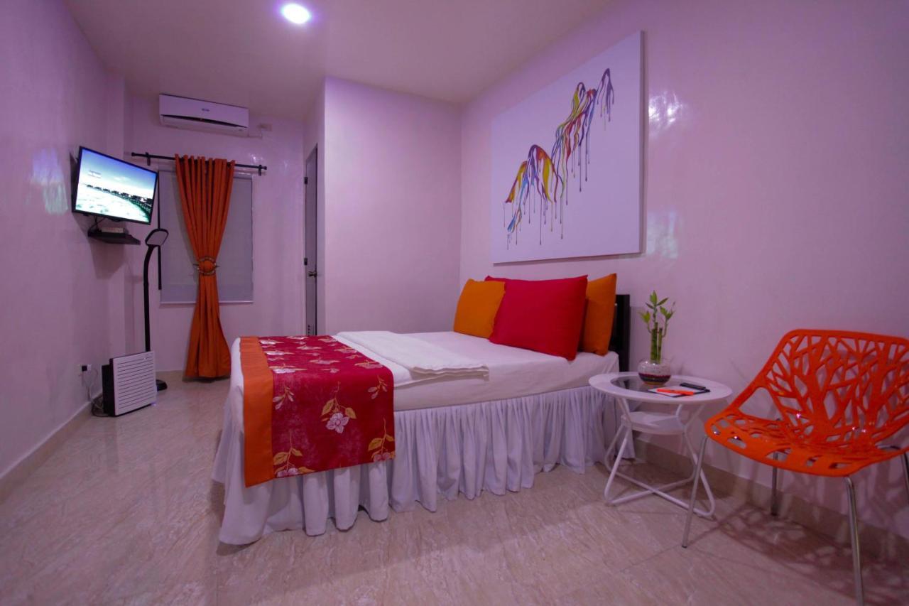 Halfway House Hostel Mactan Cebu Airport Lapu-Lapu City Exterior photo
